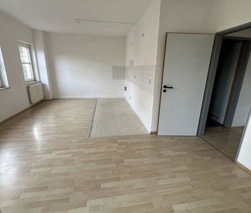 Zentrale 2-Raum-Wohnung mit Balkon und Aufzug! - Foto 4