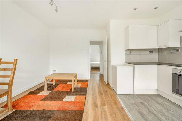 1 bedroom flat to rent - Photo 1
