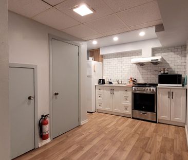 For Lease - 3448 Ellengale Drive Unit# Lower, Mississauga, Ontario - Photo 3