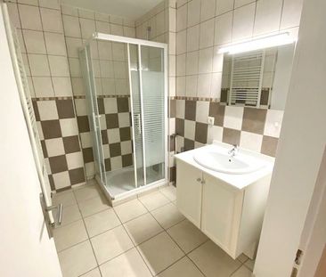 Location Appartement 4 pièces 68m² CHAMBERY 73000 - Photo 2