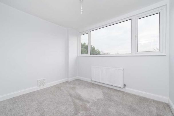 Probyn Road, Tulse Hill, London, SW2 - Photo 1