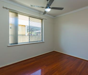 Perfect Location with Room to Move! *Open Mon 05/01 4.30pm to 4.45pm* - Photo 2