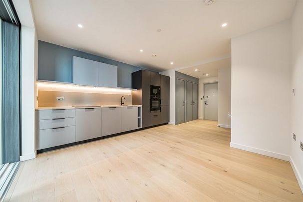 Studio to rent - Photo 1