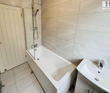 2 bedroom end of terrace house to rent - Photo 1