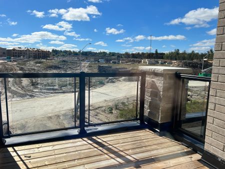 For Lease - 150 Blue Forest Crescent, Barrie, Ontario - Photo 5