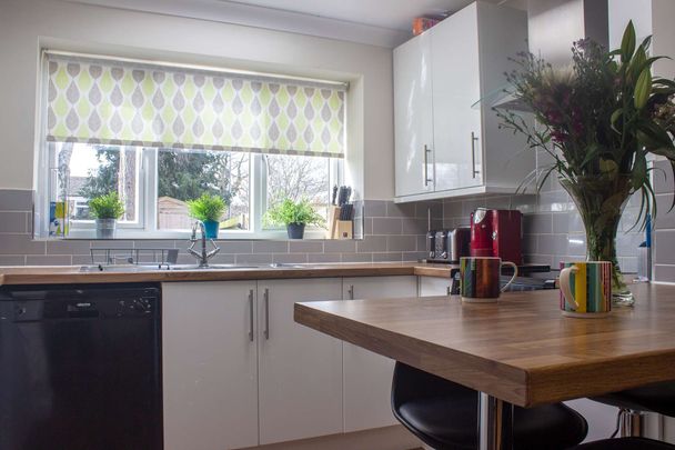 Highbridge Close - Photo 1