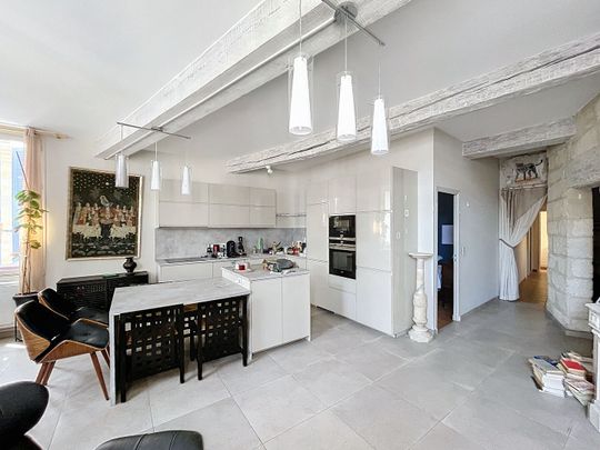 A LOUER AVIGNON INTRAMUROS ( 84000 ) : charmant appartement 3pièces non meublé - 75.40m² - cuisine équipée !, - Photo 1