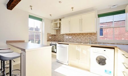 Amazing 7-Bedroom, 7-Bathroom City Centre Apartment Just Minutes from Hallam University - Photo 5