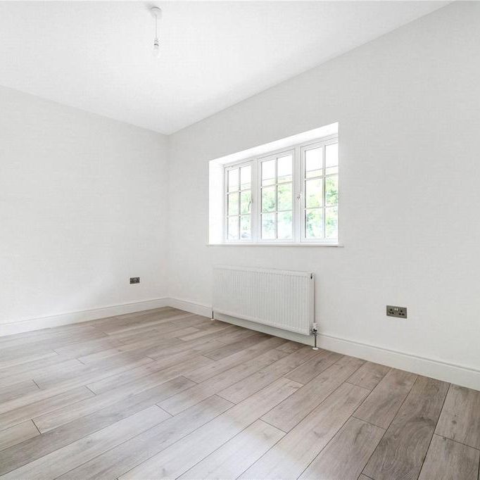 4 bedroom semi-detached house to rent - Photo 1