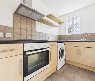 2 BED Apartment To rent - Photo 2