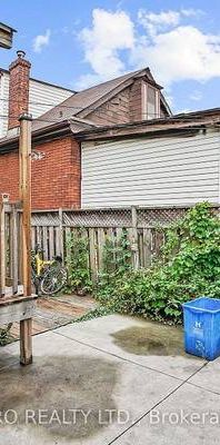 2BR detached home Basement Apartment - Photo 1