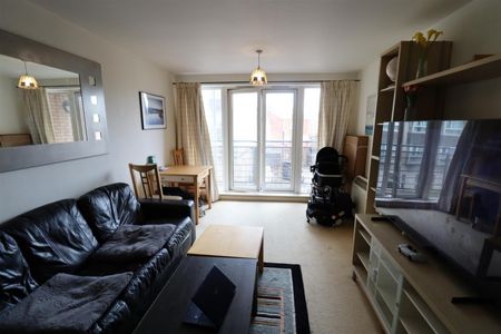 Manor House Drive, Coventry, CV1 2EA - Photo 5