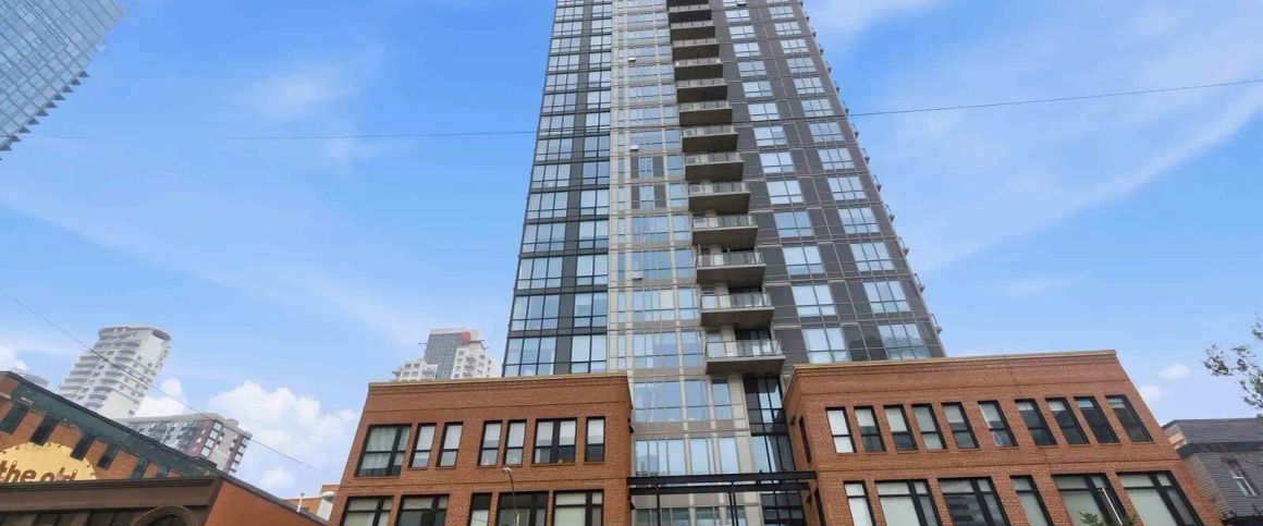 Executive 2 Bed, 2 Bath Condo in Downtown with underground parking! — 2 Bedrooms Condo Unit - Photo 1