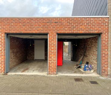 Woning met 2 slaapkamers, tuin en dubbele garage. - Photo 4