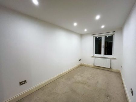 2 bedroom ground floor flat to rent - Photo 4