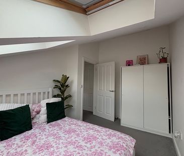 2 Bed Terraced House, Garratt Terrace, SW17 - Photo 3