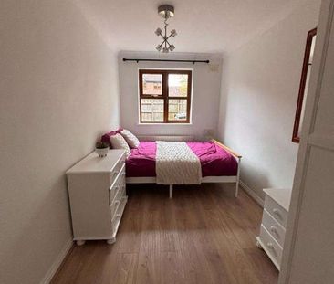 Beaumont Place, Isleworth, TW7 - Photo 2