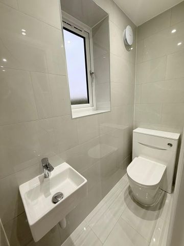 6 bedroom detached house to rent - Photo 5