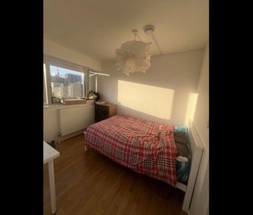 Room in a Shared Flat, Holly Court, SE10 - Photo 1