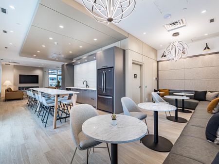 For Lease - 3250 Carding Mill Trail Unit# 404, Oakville, Ontario - Photo 5