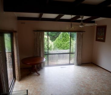 Charming 4-Bedroom Family Home in Peaceful Mount Evelyn - Photo 4