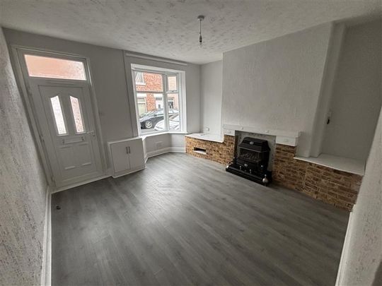 2 bedroom terraced house to rent - Photo 1