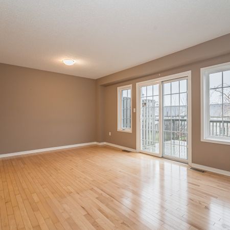 1155 Gordon St, Guelph - Photo 3