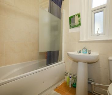 5 BED Student property - Photo 1