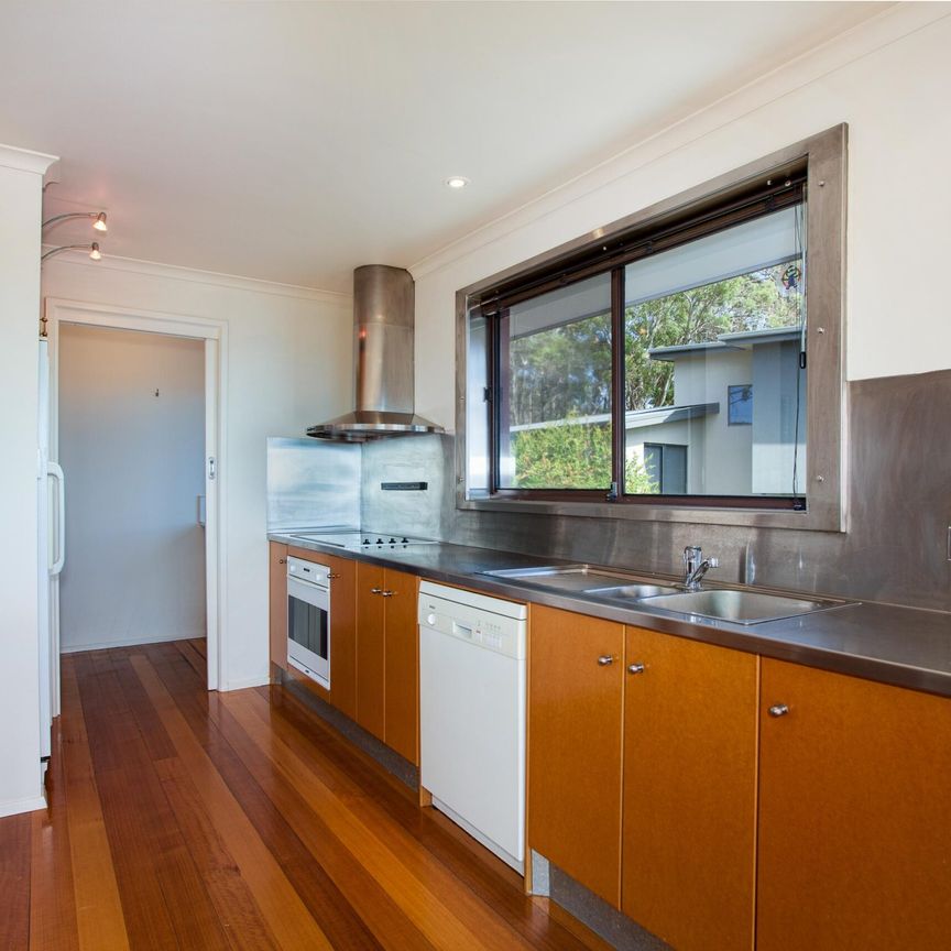 Great Family Home, Water Views - Photo 1