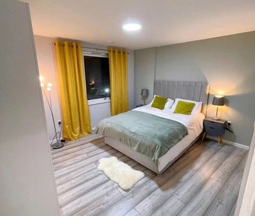 Room in a Shared Flat, Blackwall Way, E14 - Photo 1