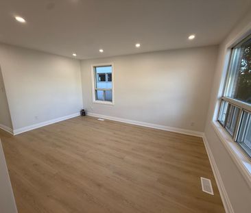 For Lease - 156 Westside Drive Unit# MAIN, Oakville, Ontario - Photo 1