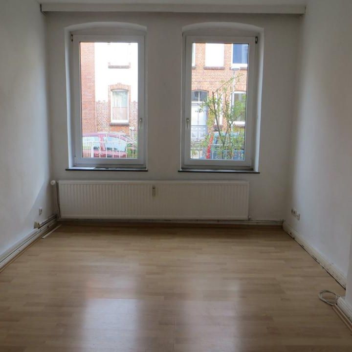 4-Zimmer Erdgeschosswohnung in Lüneburg mit EBK - Photo 1