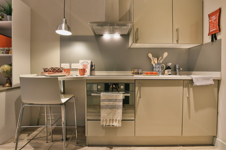 1 bedroom in a flat share to rent - Photo 3
