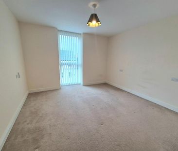 3 bedroom penthouse to rent - Photo 2