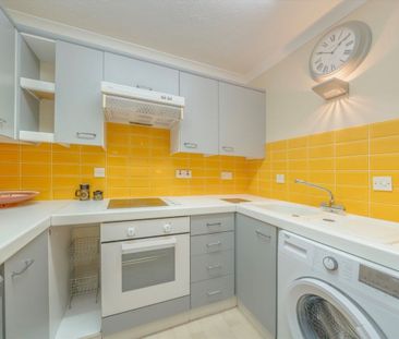 Acorn Grove, UB3, London - Photo 4