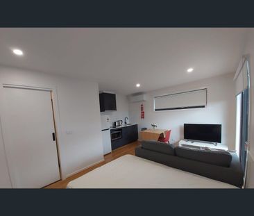 3/7 Swanston Street, Heidelberg Heights, Vic 3081 - Photo 2