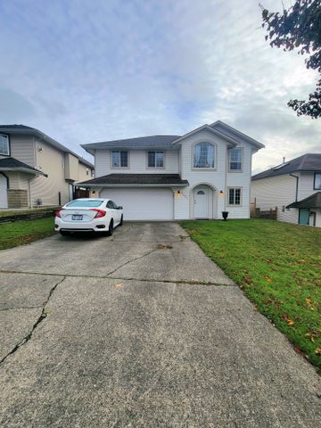 #Upper 8391 Casselman Crescent - Photo 3