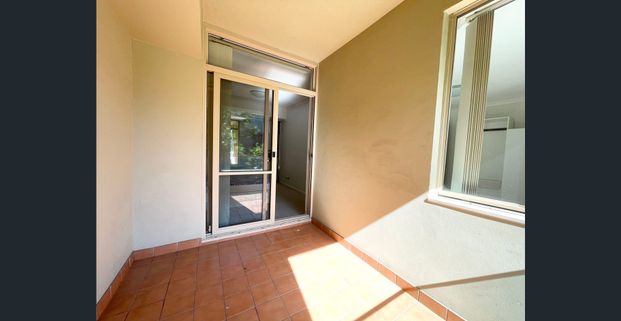 Good-sized 2-Bedroom Unit Close to Everything - Photo 1