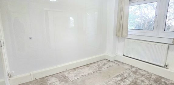 3 Bed Maisonette, Whitlock Drive, SW19 - Photo 2