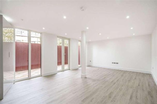 Greenwich High Road, Greenwich, SE10 - Photo 1