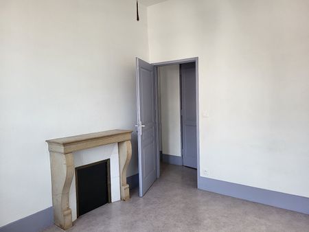 Location Appartement 4 pièces 89m² BESANCON 25000 - Photo 2