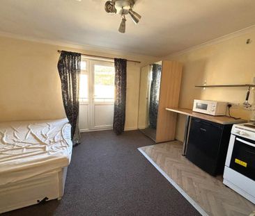 Broadway, Treforest, Pontypridd - Photo 4