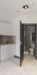 Studio to rent - Photo 3
