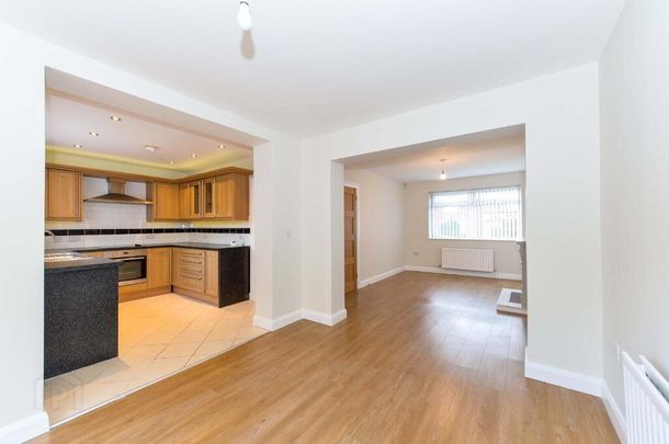 52 Cumberland Park, Dundonald, Belfast, BT16 2AZ - Photo 1