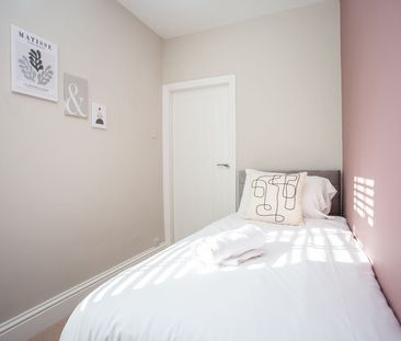 Lydia Terrace - Photo 1