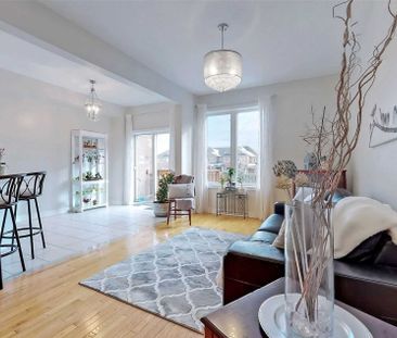 For Lease - 68 Hawkes Drive, Richmond Hill, Ontario - Photo 2