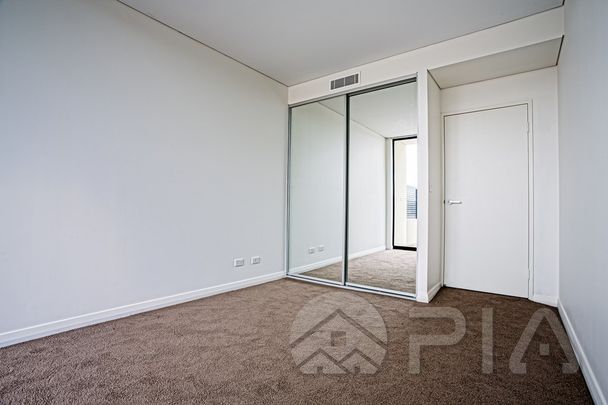 Two bedrooms plus a good- size Study Apartment, Do not miss out. - Photo 1