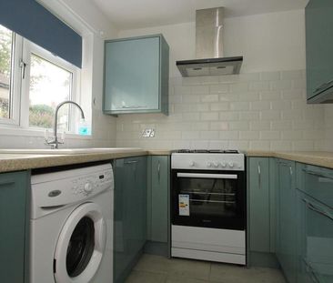 1 bedroom semi-detached house to rent - Photo 2