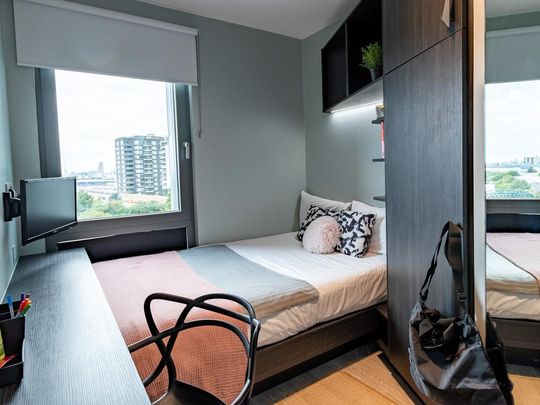 Studio to rent - Photo 1