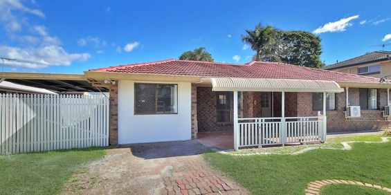 Charming Rental Opportunity in Hillcrest: Spacious House Available for Lease! - Photo 3